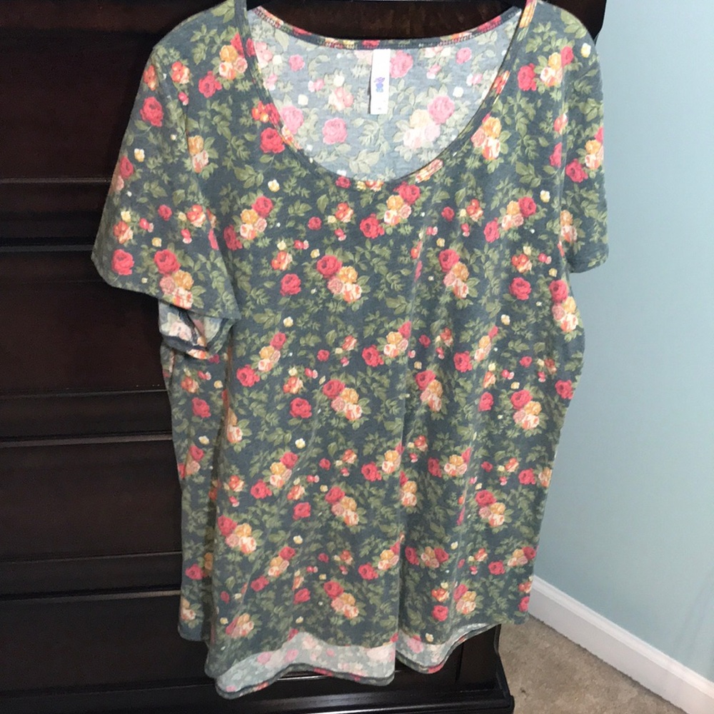 LuLaRoe Classic T